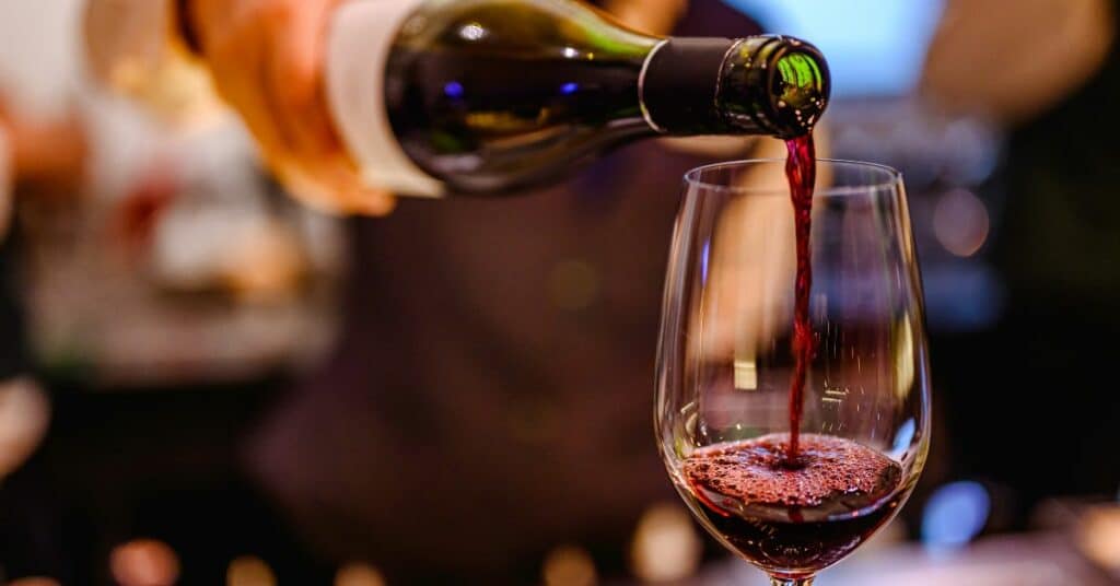 אפשרות מספר 1 – מעמד מהודר לבקבוק יין